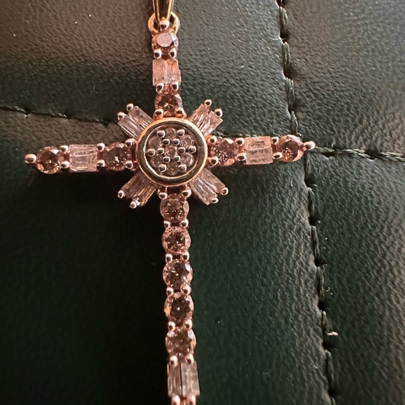 10k Diamond Cross Pendant - Picture 6 of 8